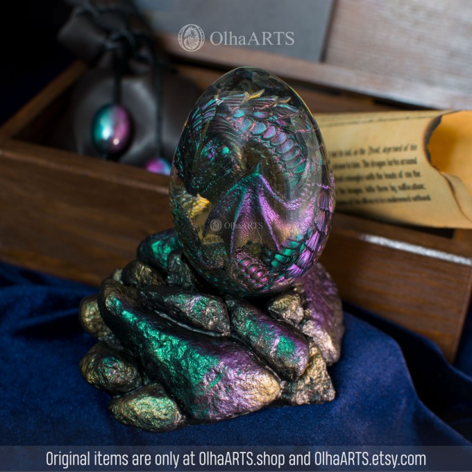 Labradorite Dragon Egg. VIP gift set with a baby dragon in epoxy resin egg