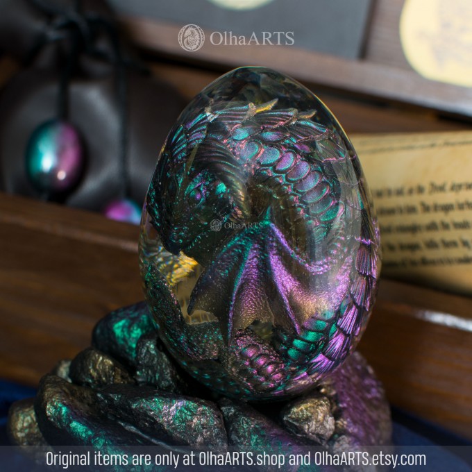 Labradorite Dragon Egg. VIP gift set with a baby dragon in epoxy resin egg