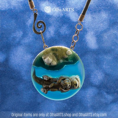 Pendant with Swimming Otters