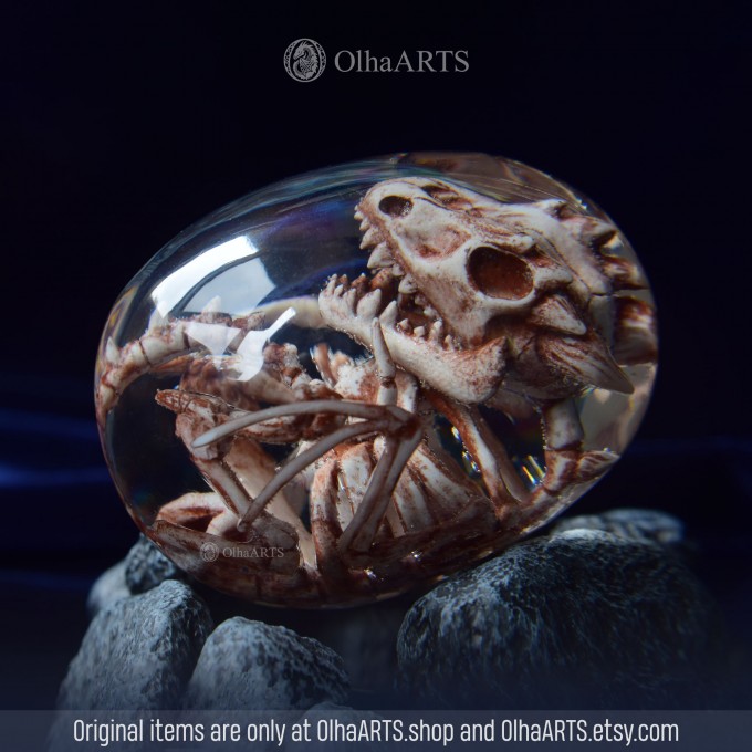 Skeleton Dragon Egg. VIP Gift Set with an undead baby dragon in epoxy resin egg