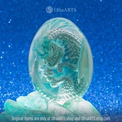 Ice Dragon Egg. VIP Gift Set with an ice baby dragon in epoxy resin egg