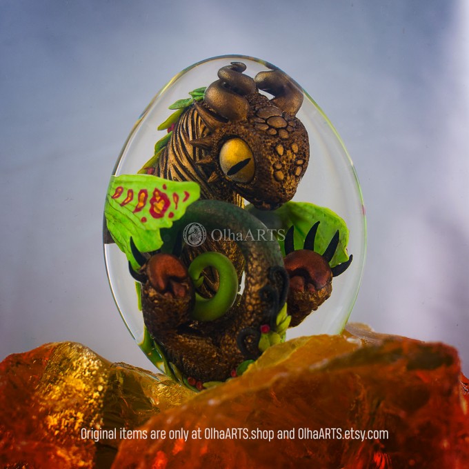 Forest Dragon Egg. VIP Gift Set with a plant baby dragon in epoxy resin egg