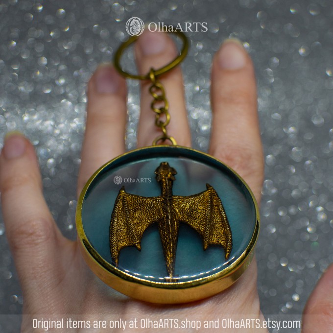 Fantasy Keychain with Gold Flying Dragon