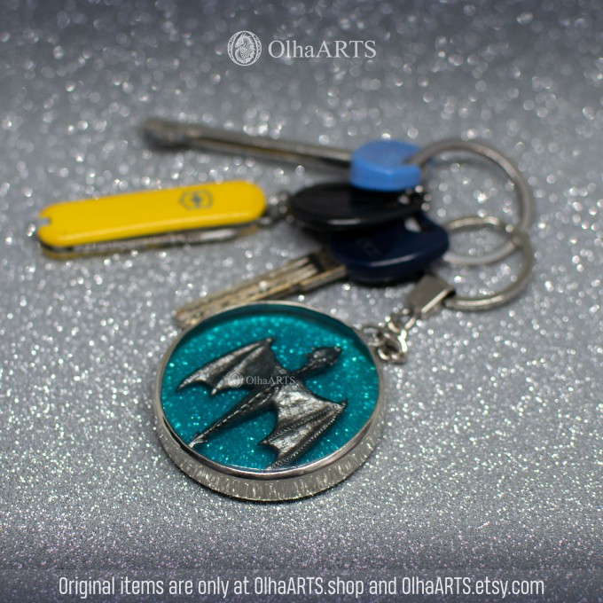 Fantasy Melchior Keychain with a Silver Flying Dragon