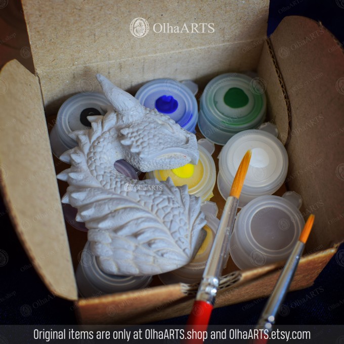 Paintable Dragon + 8 colors and 2 brushes, Customizable DiY Kit.