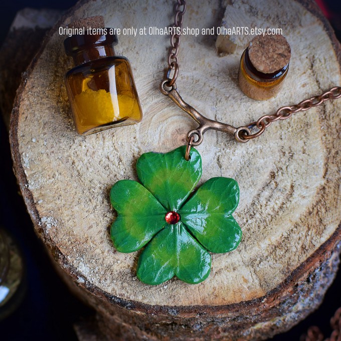 Four-leaf clover, St. Patrick's Day pendant made of polymer clay and a copper chain