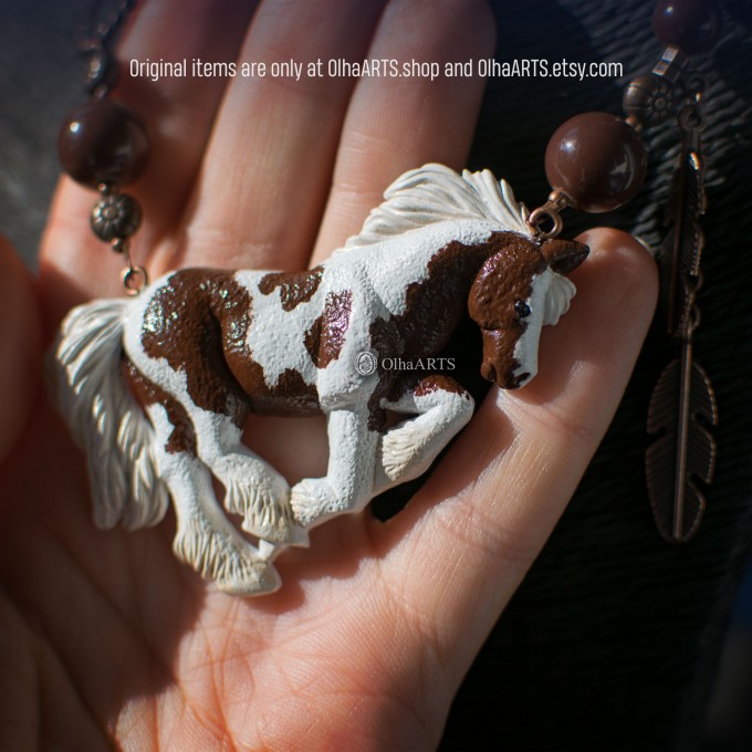 Pinto Horse Necklace