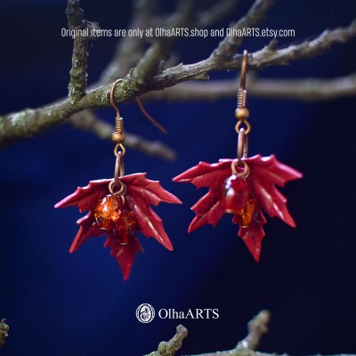 Short Earrings with Red Maple Leaves