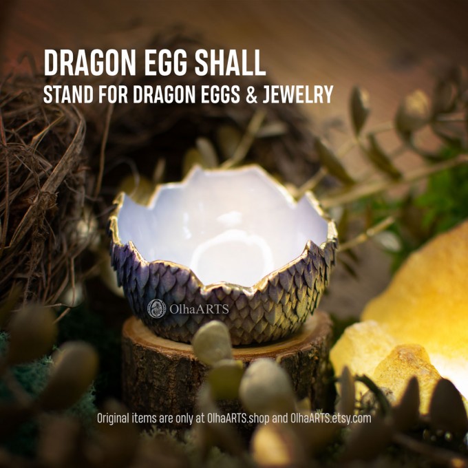 Dragon Egg Shall holder for dragon eggs or jewelry
