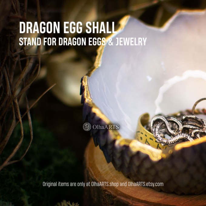 Dragon Egg Shall holder for dragon eggs or jewelry