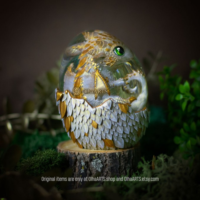Dream Glider Dragon Egg, color Golden Pearl